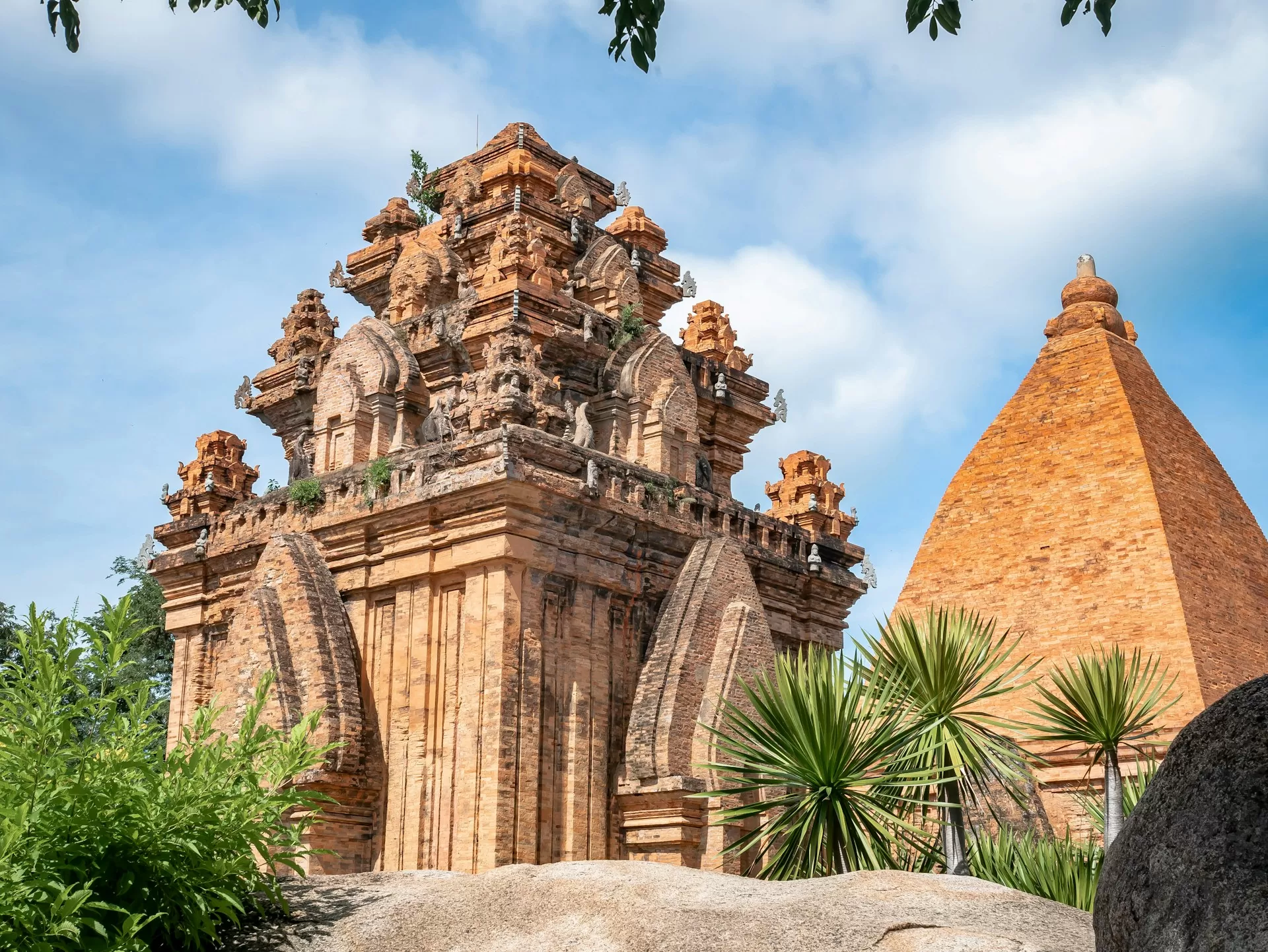 Central Vietnam Biking Tour Hue to Nha Trang 10 Days